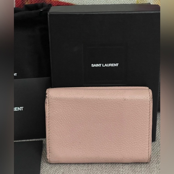 ⭐️COA⭐️SAiNT LAURENT “DISTRESSED” LiL PiNK TRiFOLD WALLET💕💥FULL iNCLUSiON💥💕 - Picture 3 of 12